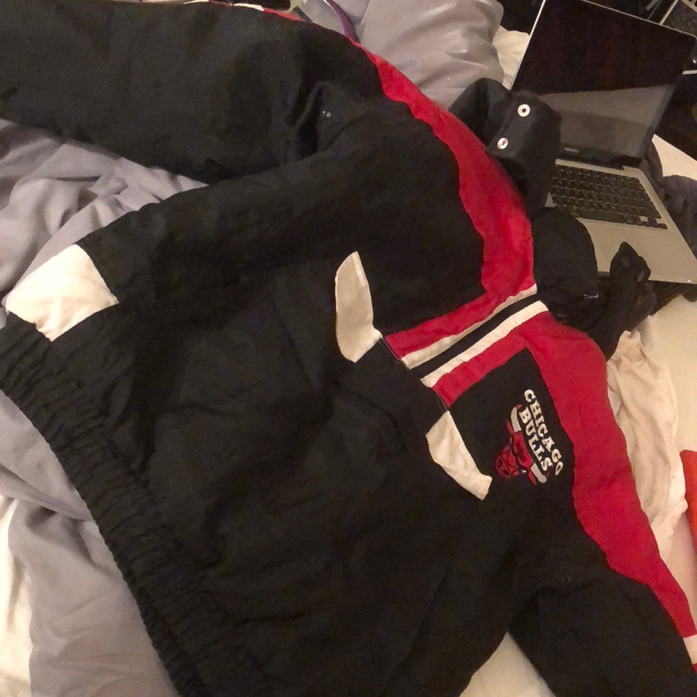 VINTAGE PULLOVER CHICAGO BULLS PUFFER